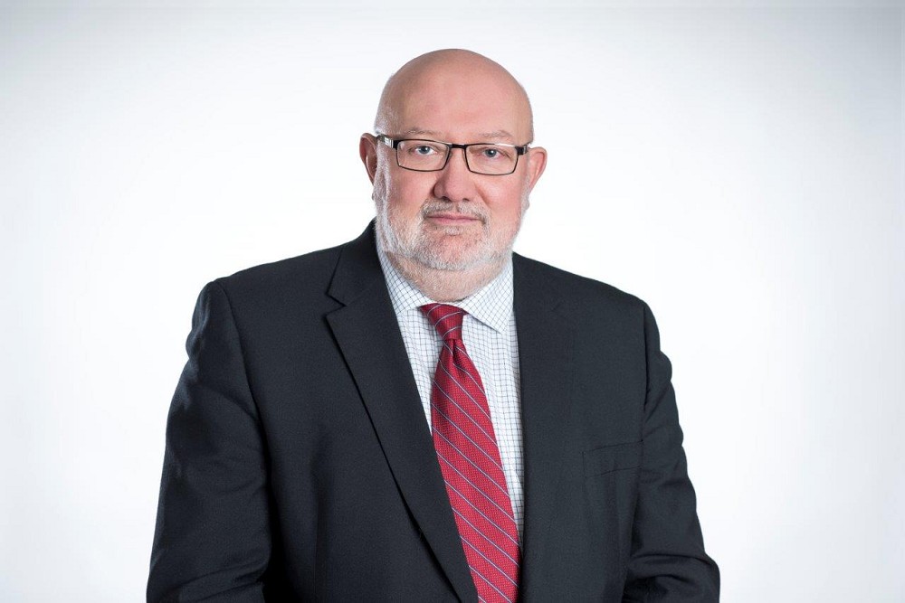 Mar 4-Dr.Mark Henderson Profil